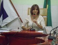 Vereadora MARIA DALVA MEDEIROS DE ARAÚJO, solicita doação das caixas de som pertencente a esta Câmara Municipal à Secretaria Municipal de Educação e Cultura - SEMEC.